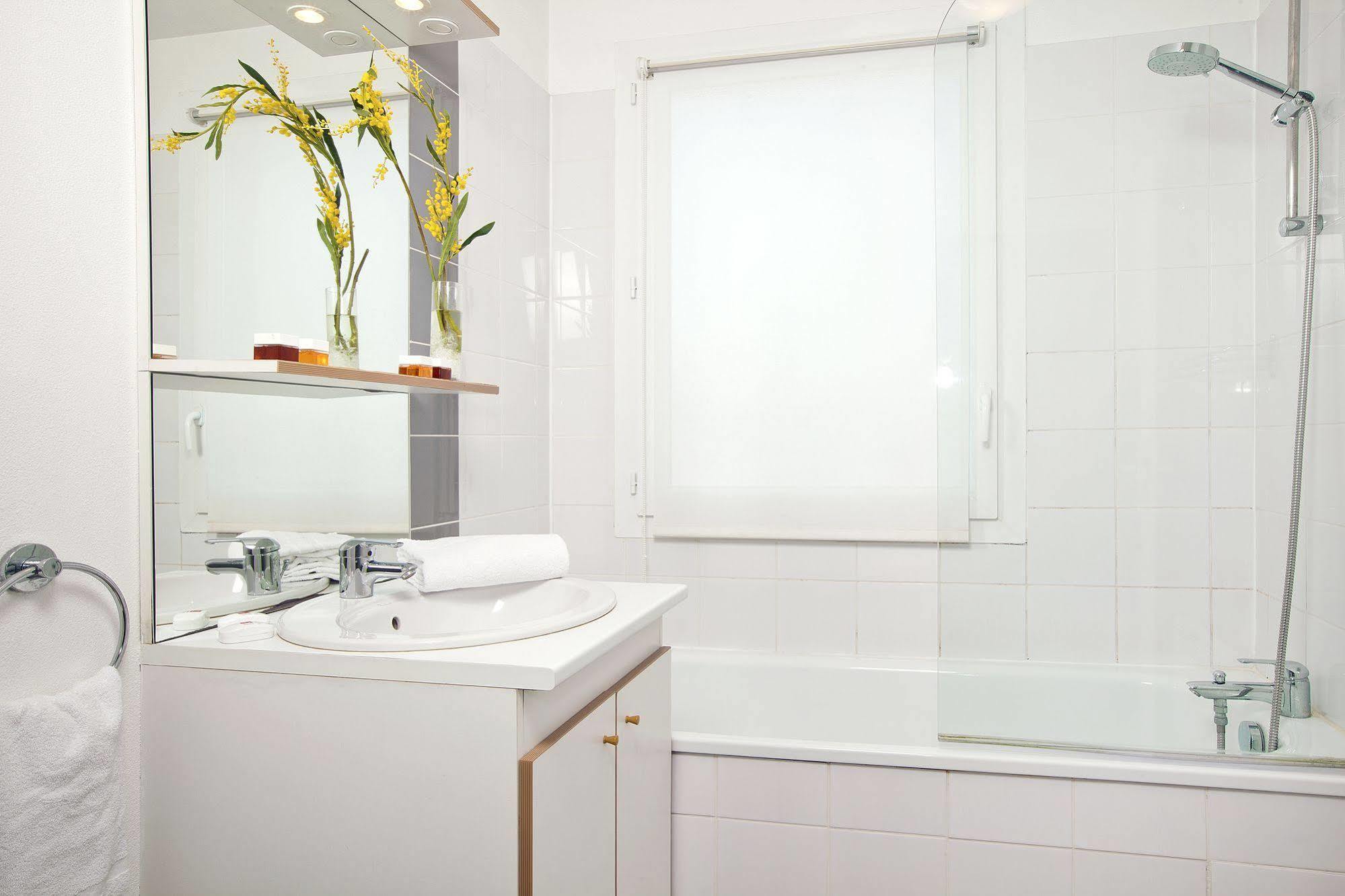 Sejours & Affaires Caen Le Clos Beaumois Luaran gambar