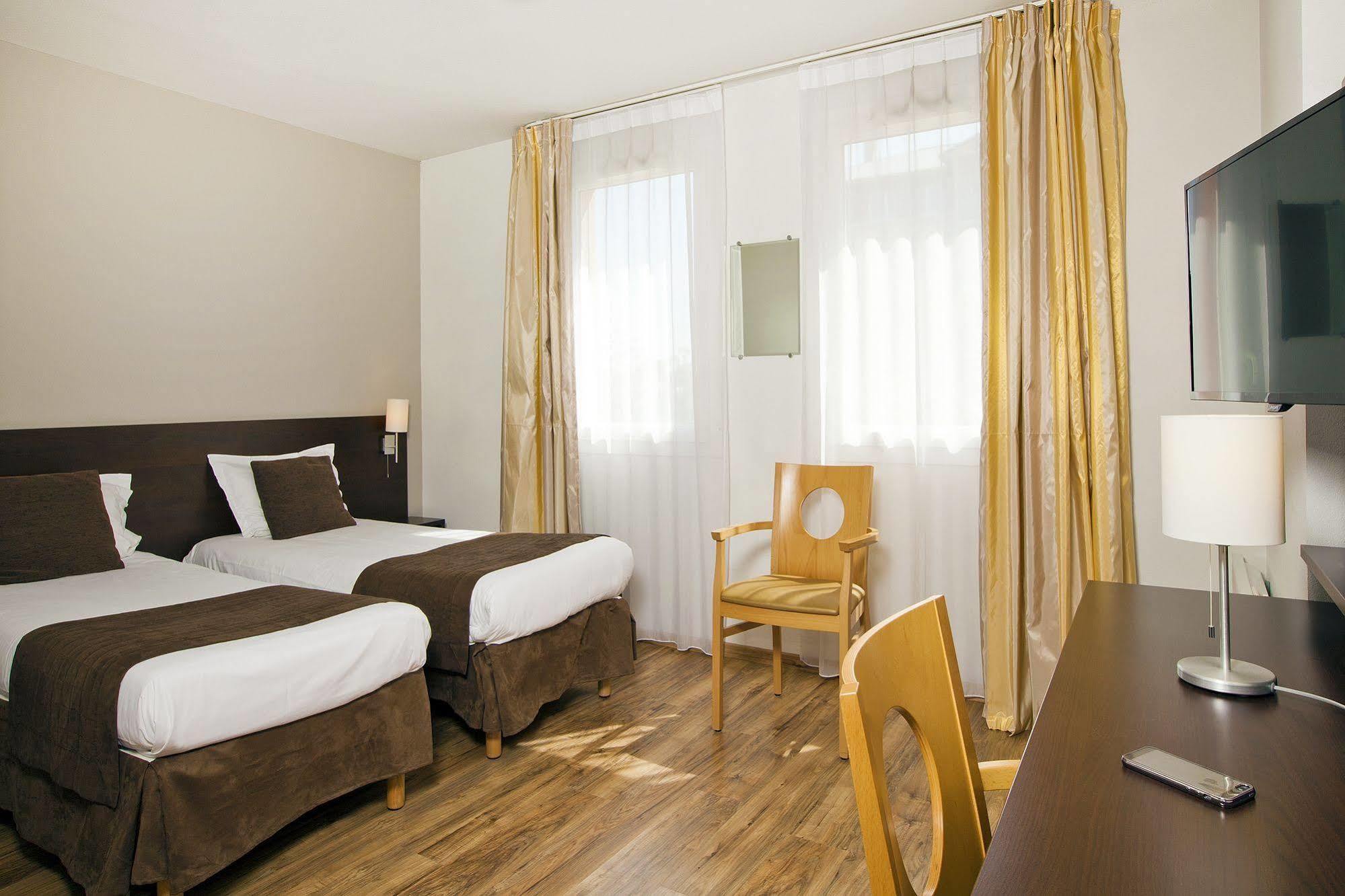 Sejours & Affaires Caen Le Clos Beaumois Luaran gambar