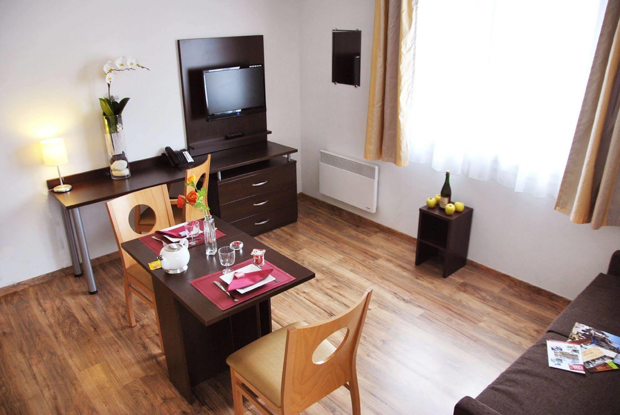 Sejours & Affaires Caen Le Clos Beaumois Luaran gambar